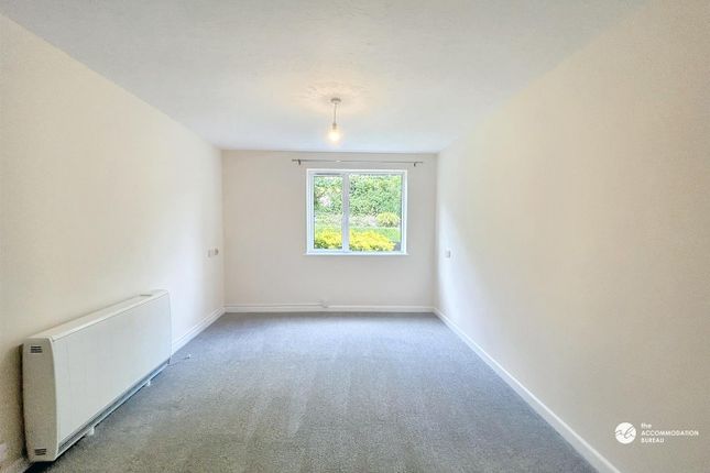 Thumbnail Flat to rent in Trevarthian Road, St Austell