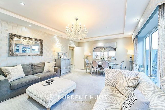2a Mount Pleasant Road, Chigwell photo 2