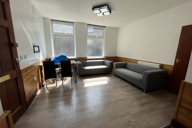 Headingley Lane, Leeds photo 2