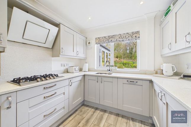 18, Lawns Avenue, Wigan photo 4