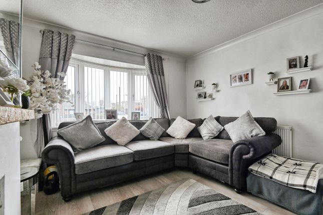 154, Hurst Lane, Birmingham photo 3