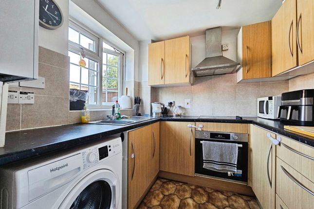 109, Waters Drive, Surrey photo 3