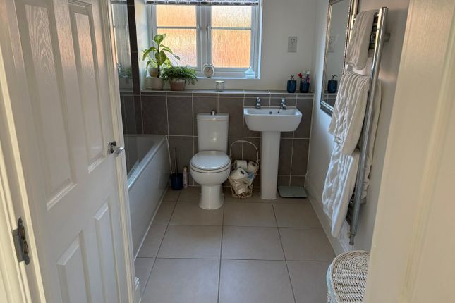 83, Pottle Walk, Wimborne photo 4