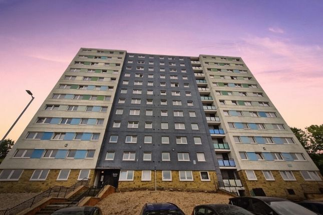 1-bed flat on 87 Bentley Court, Parkwood Rise, £5,000