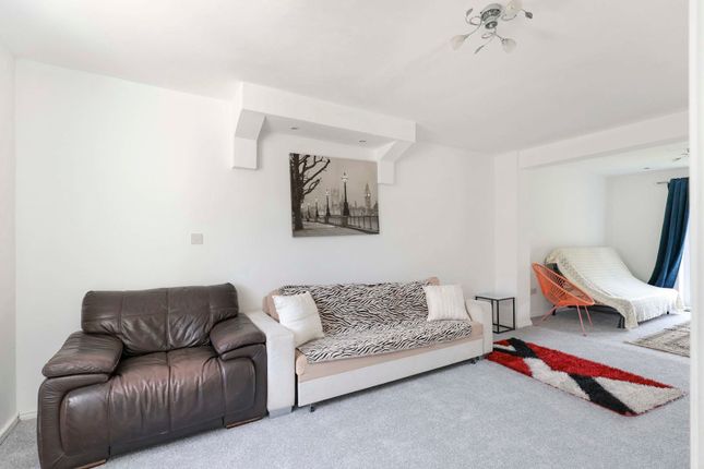 13, North Road, West Drayton photo 2