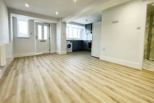 5 Fernhill Court, 1 Woodstock Road East, Begbroke photo 4