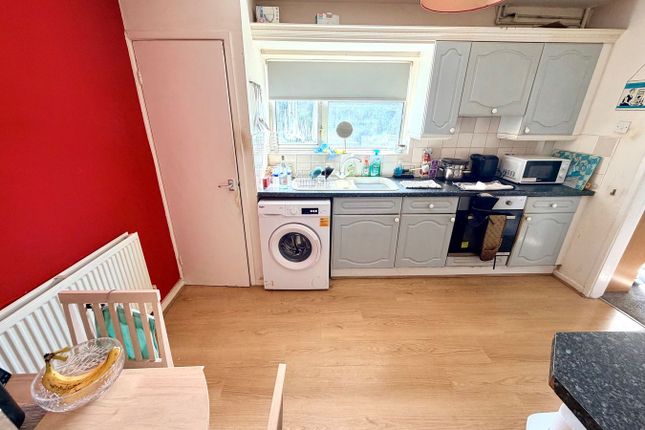 24, Rudge Avenue, Wolverhampton photo 5