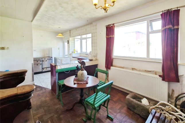 65, Holcombe Crescent, Bolton photo 4