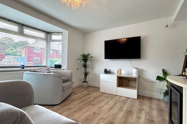 45 Shayfield Drive, Manchester photo 3