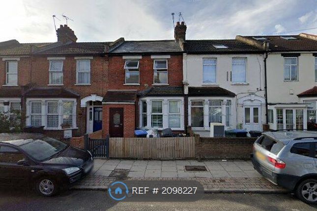 Thumbnail Terraced house to rent in Lincoln Road, Enfield
