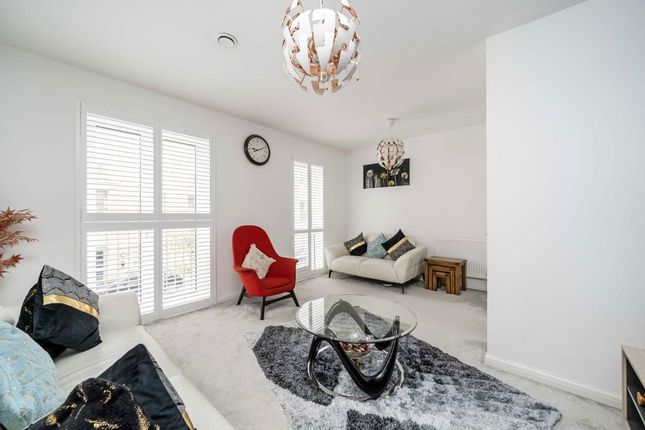14, Coxwell Boulevard, London photo 3