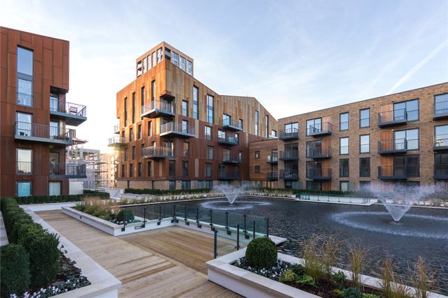 Flat for sale in Whiting Way, Surrey Quays