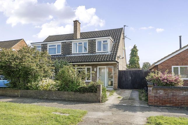Thumbnail Property for sale in Chiltern Avenue, Bedford