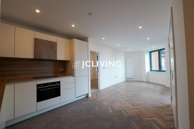 Studio house on Flat 507, 20 River Apartments, Gillender Street, London, £2,058/mo