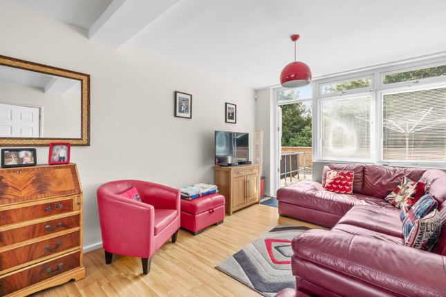 13a, Chenies Parade, Little Chalfont photo 3