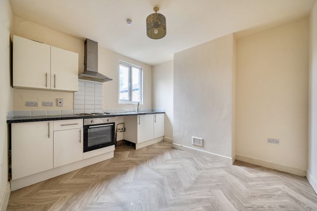 1B,, Maitland Road, London photo 2