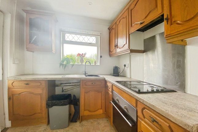 80, Heol Y Mynydd, Bridgend photo 2