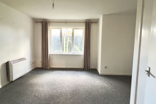 60, Bradman Way, Stevenage photo 2