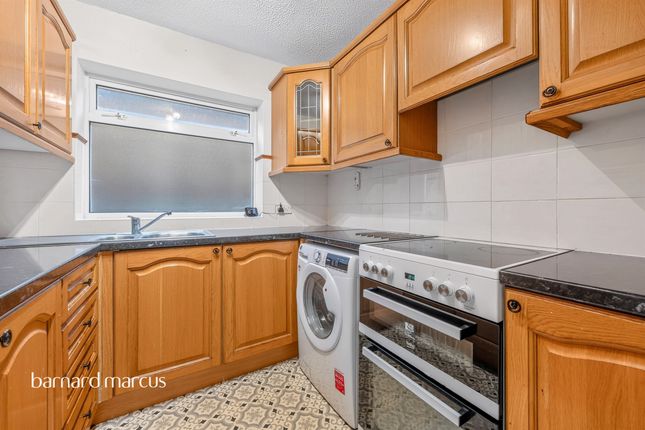 Flat 2, 5, Brambledown Road, Wallington photo 4