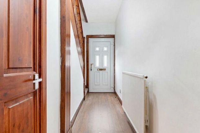 24, Moss Side Avenue, Airdrie, Moss Side Avenue, Airdrie, Airdrie photo 2