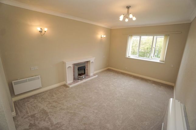 Flat to rent in Westgate Avenue, Bolton