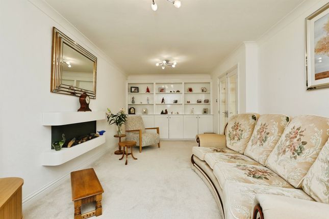 7, Grove Park, Doncaster photo 4