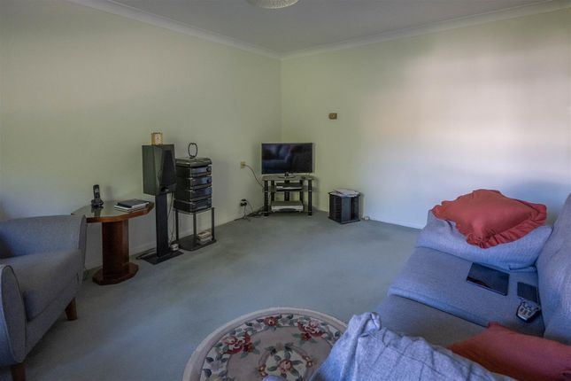 Flat 22, Gresham Court, Gresham Road, Brentwood photo 4