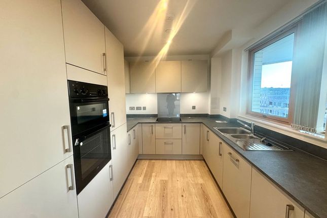 31 Brocklebank Mansions, 8 Fielders Crescent, Barking photo 3