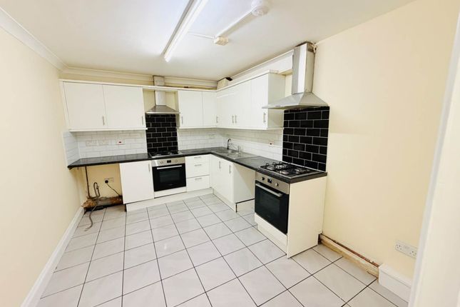 48, Central Avenue, Hayes photo 2