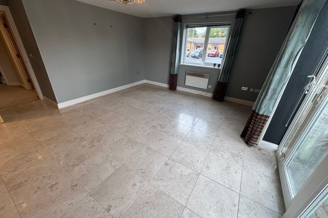 7 Grosvenor Gardens, 513, Radcliffe Road, Bolton photo 3