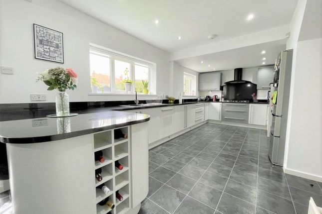 42 Queens Drive, Manchester photo 4