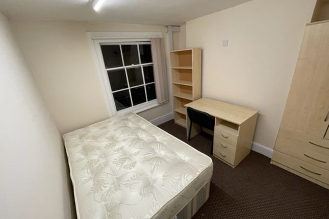 Flat to rent in Dormer Place, Leamington Spa