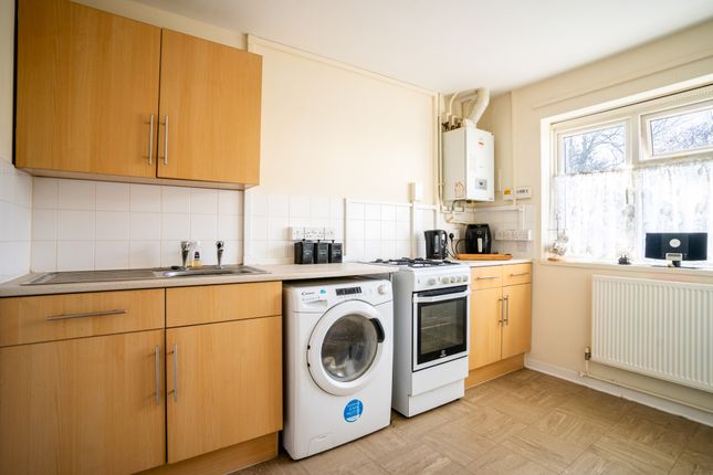 Terraced house for sale in Gatwick House, Bywood Avenue, Croydon