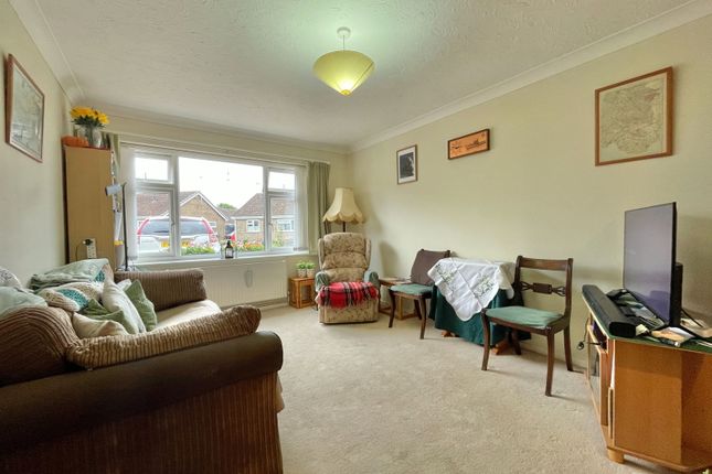4, Morton Way, March photo 2