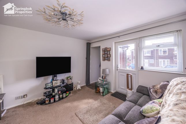 6, Sweetbriar Gardens, Waterlooville photo 2