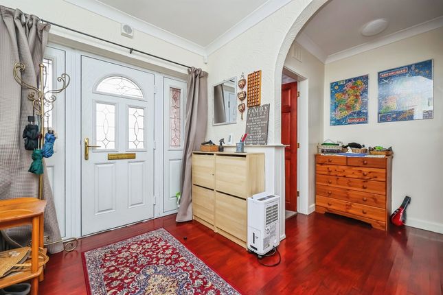 35, Lawrence Avenue, Nottingham photo 3