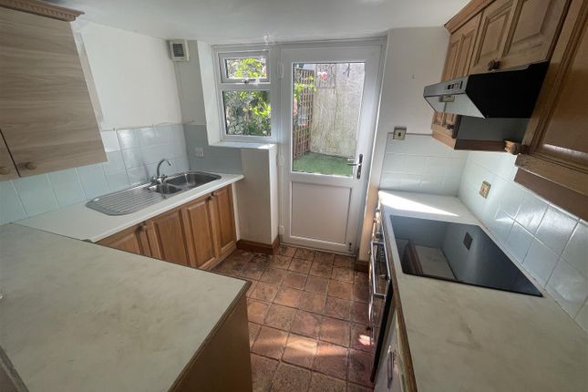 55, West Street, Crewkerne photo 4