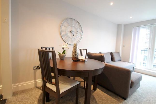 Flat 21, Alexander House, Kingston upon Thames photo 4