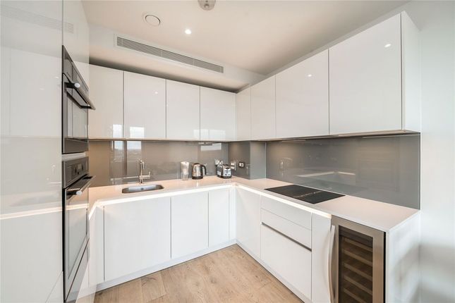 66, Lombard Wharf, Battersea photo 4