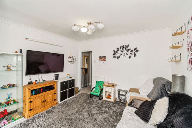110, Park Road, Eastleigh photo 3