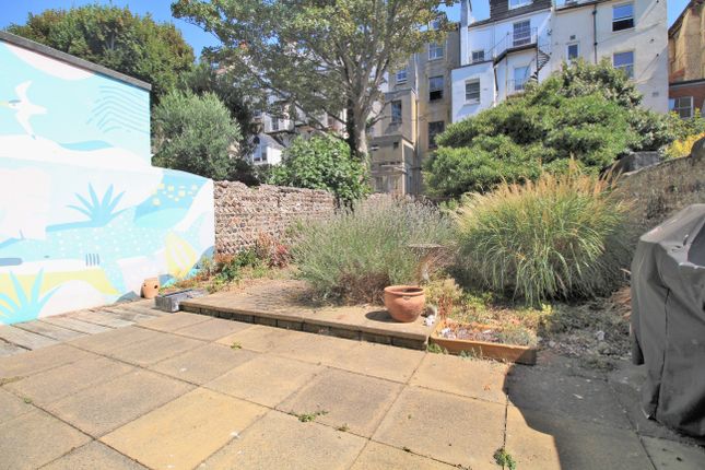 Garden Flat 9, 32, Brunswick Place, Hove photo 2