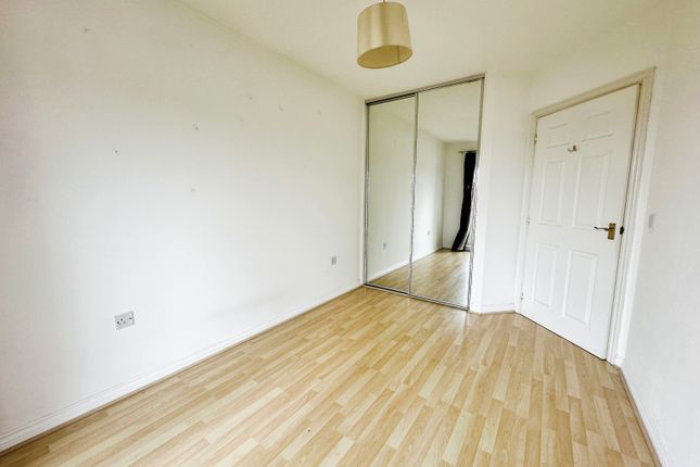 Flat to rent in The Avenue, Wednesbury