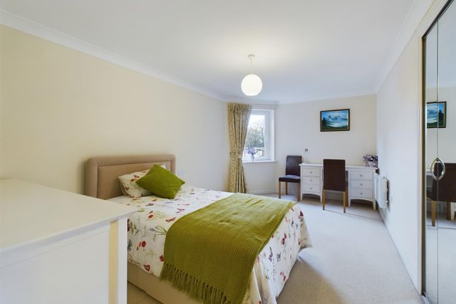 Flat for sale in Millfield Court, Crawley