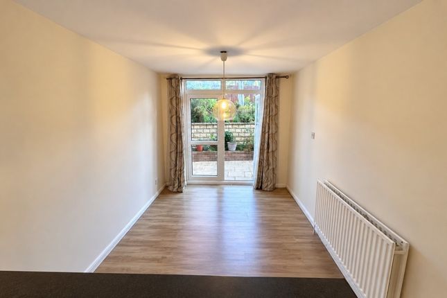 23, Shilling Close, Milton Keynes photo 2