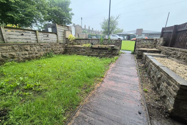 39, Nursery Lane, HALIFAX photo 5