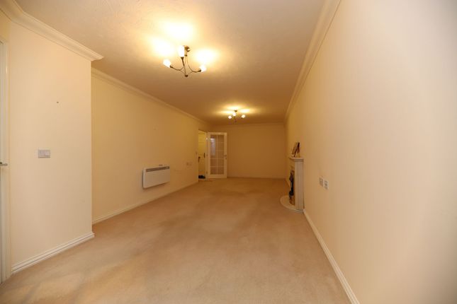 Flat 4, Middlemarch Lodge, Rickmansworth photo 3