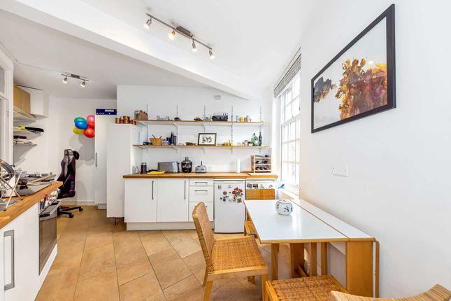 1-bed flat on 48 Turner House, Erasmus Street, London, £2,500/mo