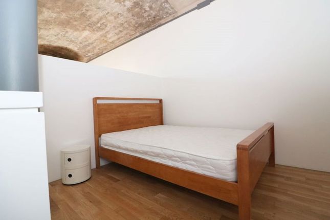 322, Velvet Mill, Lil,ycroft Road photo 5