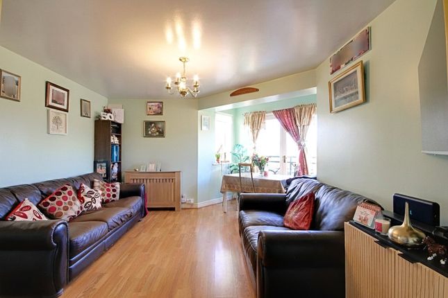Flat 8, Greener Court, 1, Martini Drive, Enfield photo 3