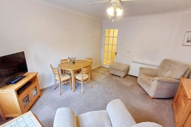 Flat 19, Willow Park, Park Road, Poole photo 5